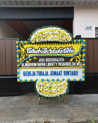 Papan Bunga Duka di Keturen