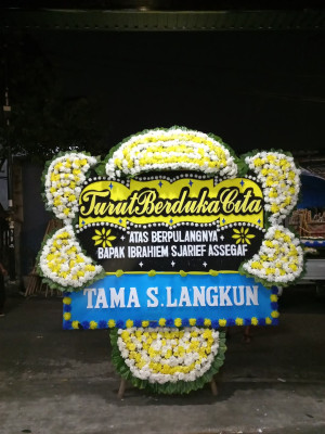 Papan Bunga Duka di Keturen