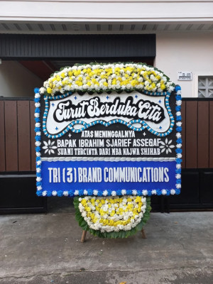 Papan Bunga Duka di Keturen